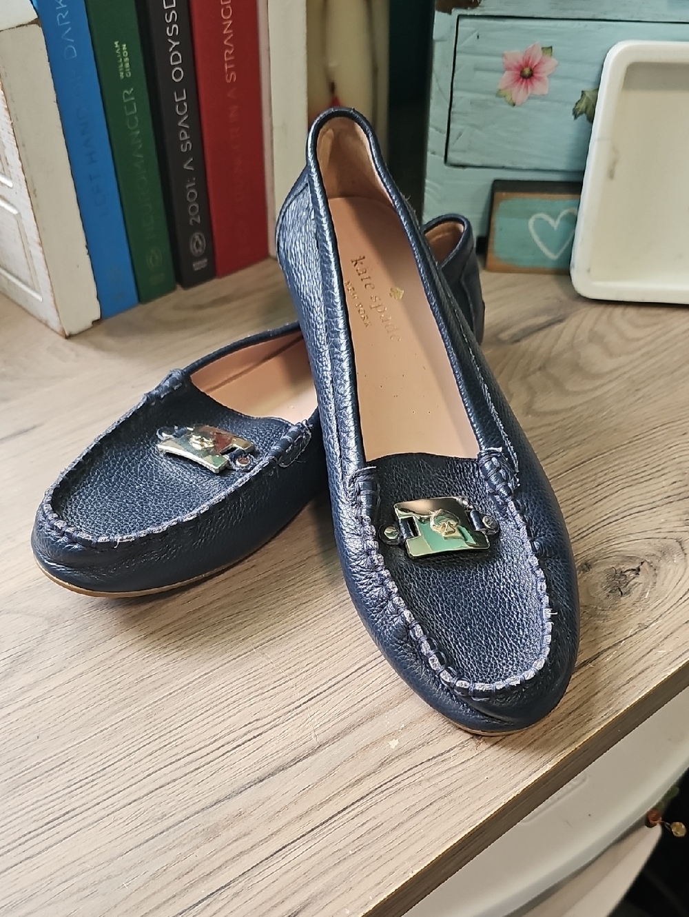 Kate spade Navy Pebbled Leather Loafers with Silver  Hardware Size 9B